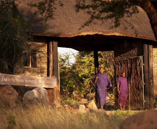 Serengeti-Luxury-Lodges_